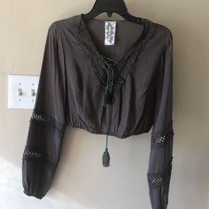 Long sleeve crop top